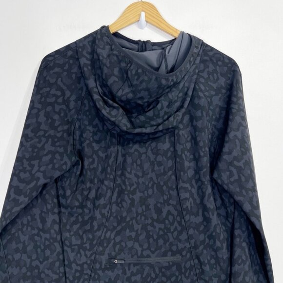 Lululemon Mist Over Windbreaker Formation Camo Deep Coal Multi - Picture 4 of 9